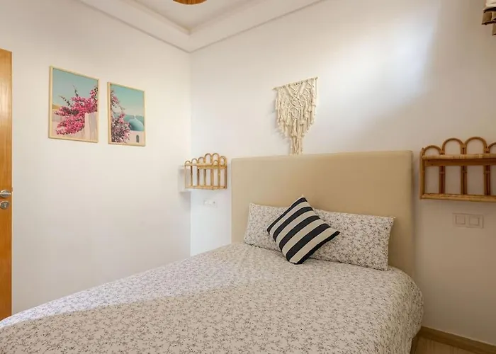Beachfront Escape - Panoramic View And Spacious Terrace